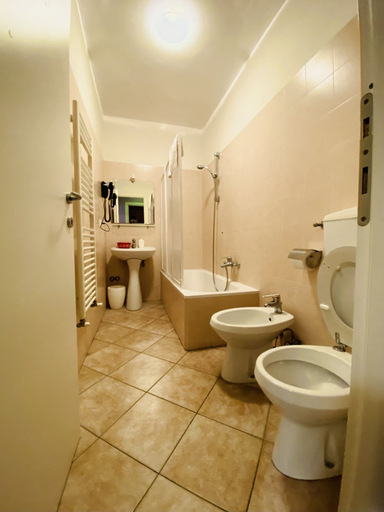 Bathroom 5, Emerald Palace, Florence