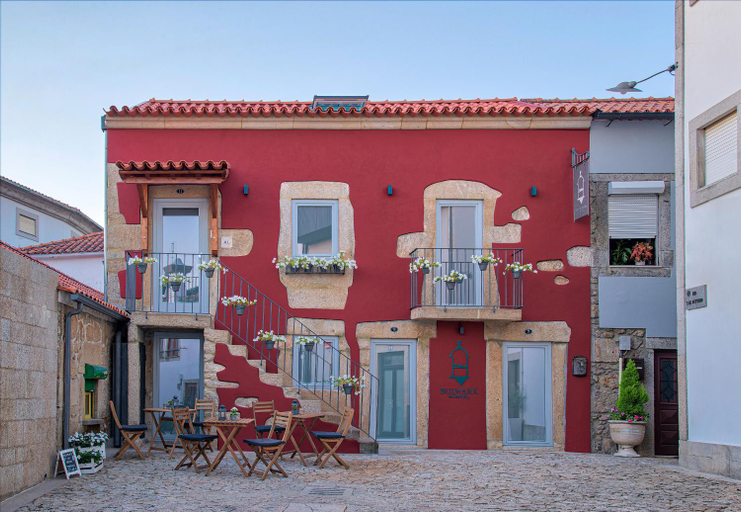 Others 4, Hostel Bulwark, Valença