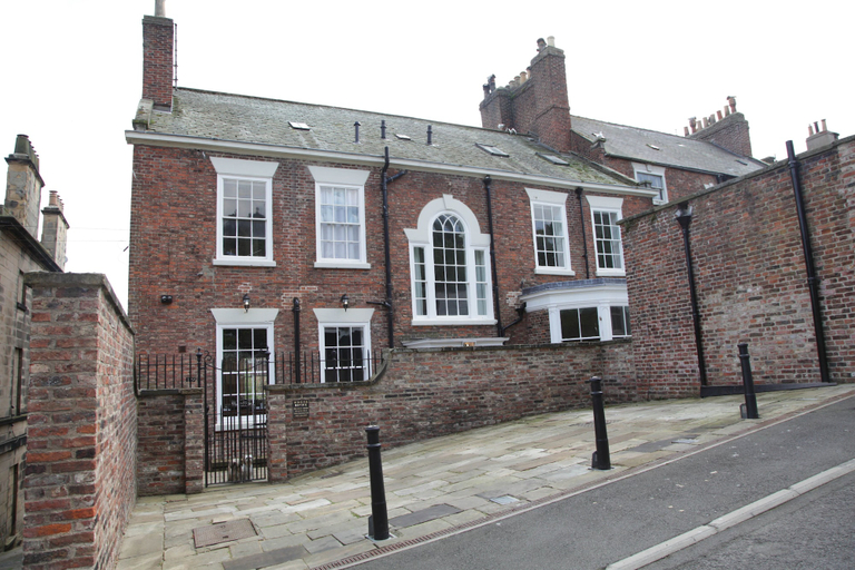 Exterior & Views 2, Thistlebank Townhouse, North Yorkshire