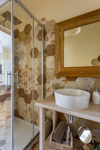 Bathroom 5, Perle d'Ambra, Lucca