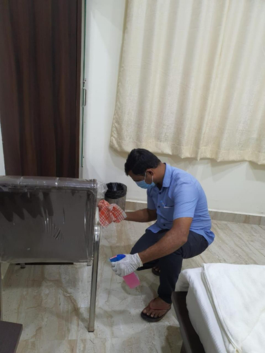 Others 5, Arihanth Inn, Vellore