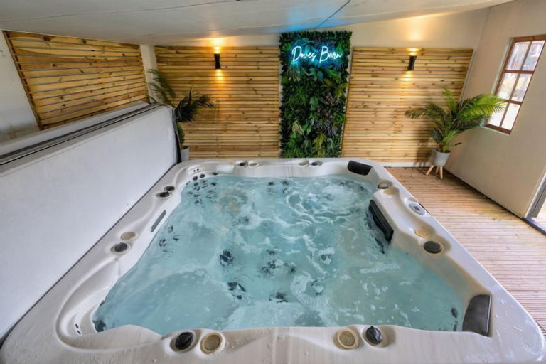 Bathroom 3, Doves Barn, Suffolk
