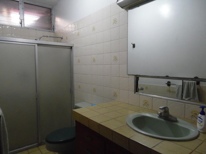 Bathroom 2, Hostal Cumbres de El Salvador, San Salvador