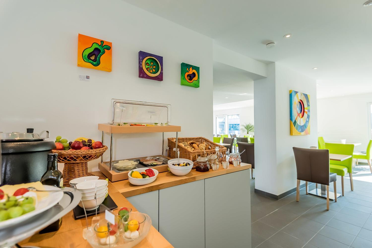 Food & Drinks 3, FairSleep Motel Einstein Erding, Erding
