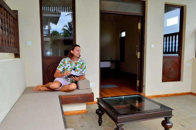 Bedroom 2, Guru Beach Resort, Tangalle