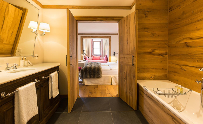 Bathroom 5, Chalethotel Jagdgut Wachtelhof, Zell am See