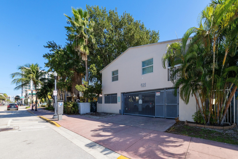 Exterior & Views 2, SOFI BEACH APARTMENT, Miami-Dade