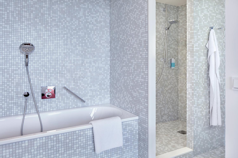 Bathroom 4, Empire Riverside Hotel, Hamburg