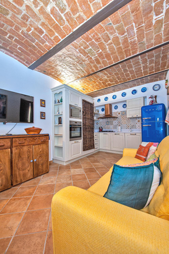 Others 4, B&B Bone Novelle, L'Aquila