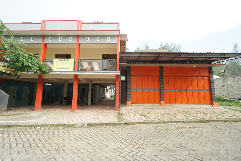 Exterior & Views 1, SPOT ON 93620 Anisa Homestay Syariah, Tulungagung