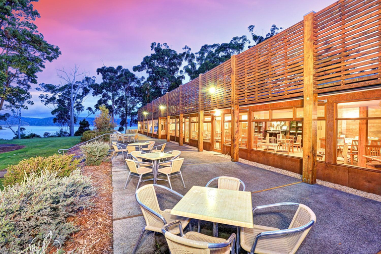 Food & Drinks 3, Stewarts Bay Lodge, Tasman