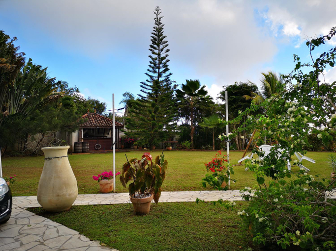 Garden, Bungalow Maelie, La Trinité