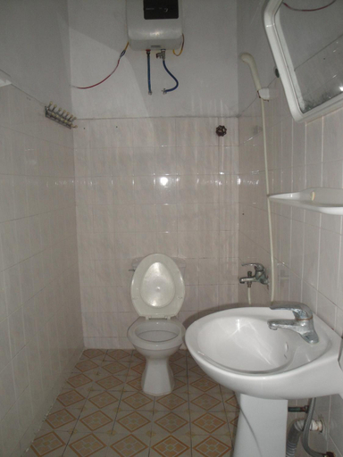 Bathroom 5, Phuong Mai Family Hotel, Cát Hải
