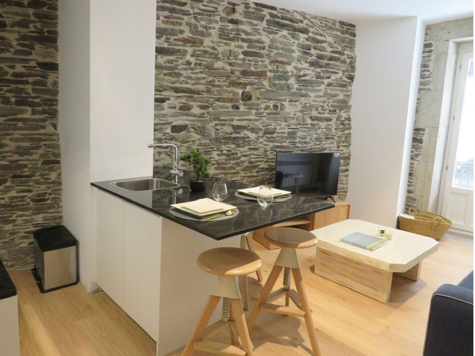 Others 5, APARTAMENTOS ARMANYA 3, Lugo