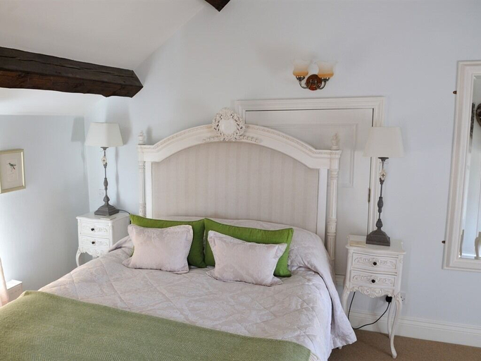 Bedroom 2, Castle Arms Inn, North Yorkshire