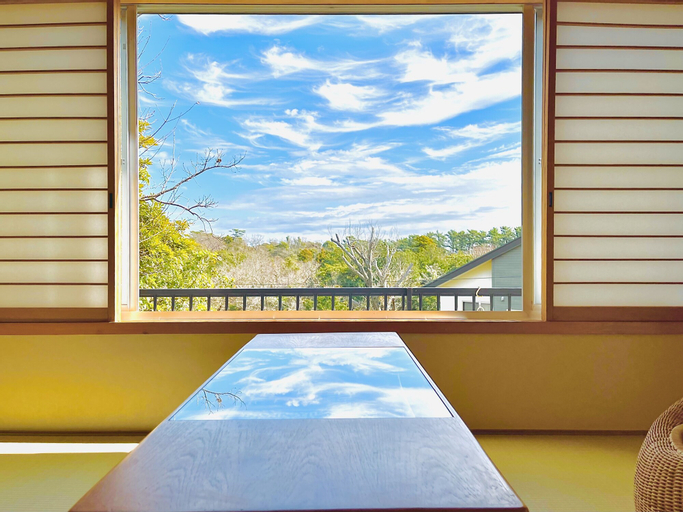 Cozy Villa with Hot springs and Nature, Itō