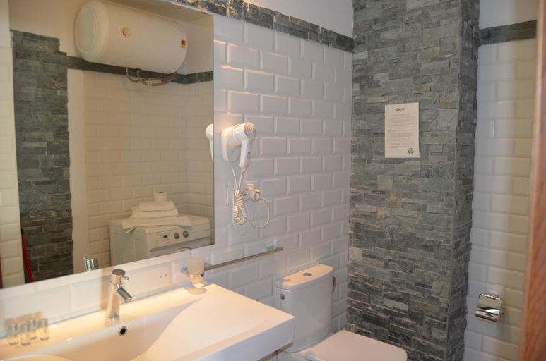 Bathroom 2, Apartamentos Coronado, Málaga