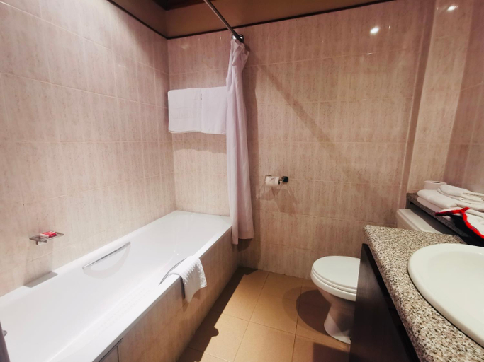 Bathroom 5, La Mada Hotel, Roysambu