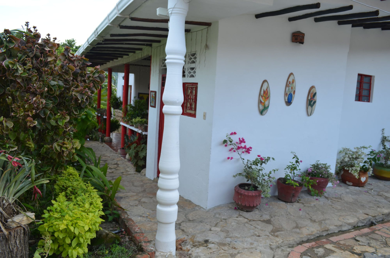 Exterior & Views, Finca Hotel Villaruth, Apulo