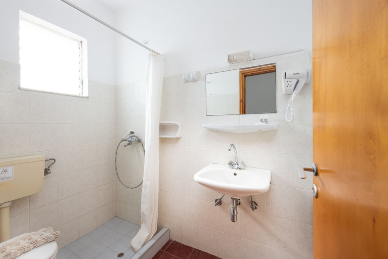 Bathroom 5, Zoe Seaside, Central Greece