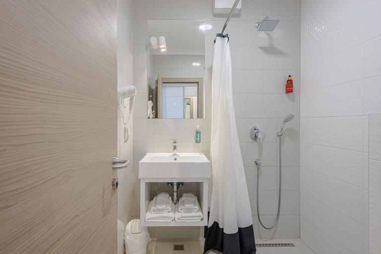 Bathroom 3, Rogač Rooms & Restaurant, Dugi Rat