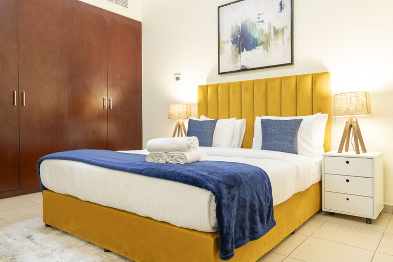 Room 2, Modern Three Bed Apartment Parking Pool, Dubai