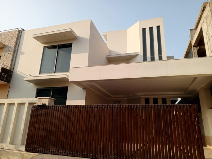 Exterior & Views, Royal Palace Guest House E-11, Islamabad