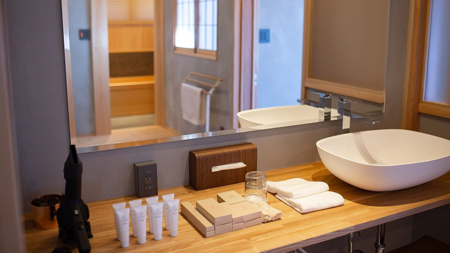 Bathroom 3, NIPPONIA HOTEL Ozu Castle Town, Ōzu