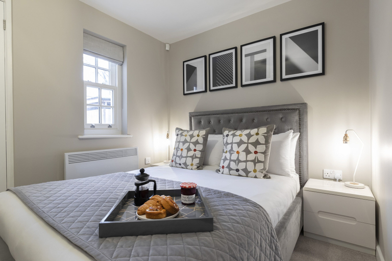 Others 5, Elliot Oliver - 2 Bedroom Garden Apartment With Parking, Gloucestershire