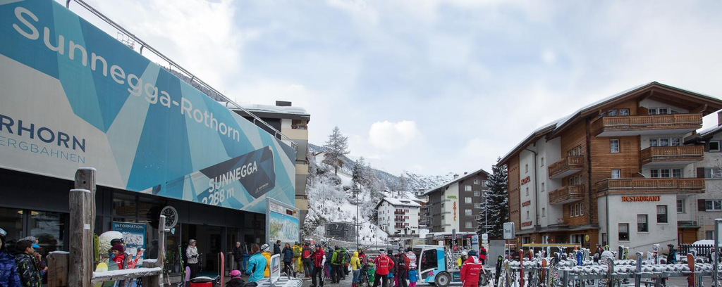 Others 5, Cheminee , Hotel Garni, Visp