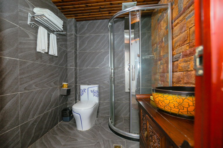 Bathroom, mountainside, Zhangjiajie