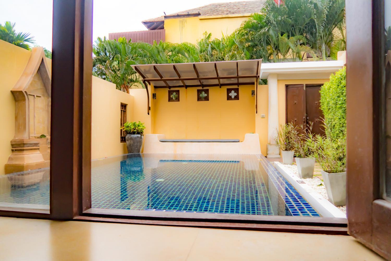 Swimming Pool 18