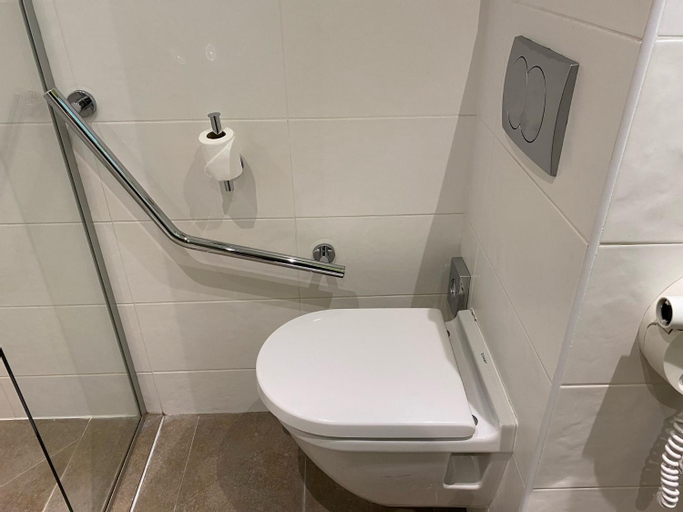 Bathroom 3