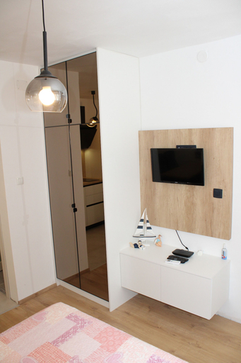 Others 5, Apartments Lana, Split