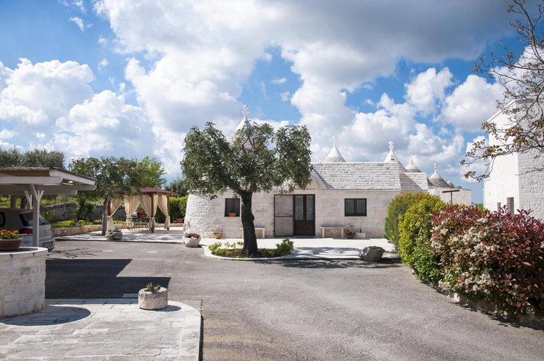 Others 5, Trulli Loco, Bari