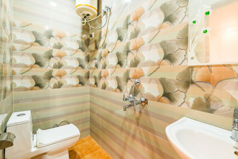 Bathroom 3, Good Vibes Masrana, Dehradun