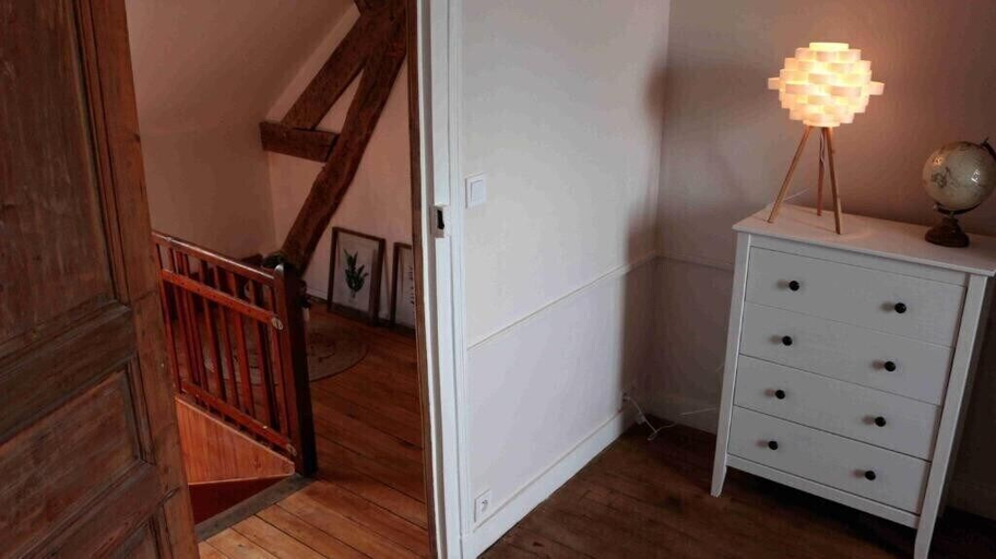 Bedroom 3, Bonne nuit, Oise
