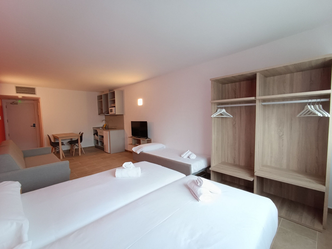 Bedroom 3, Apartamentos Pontepedriña by Bossh, A Coruña