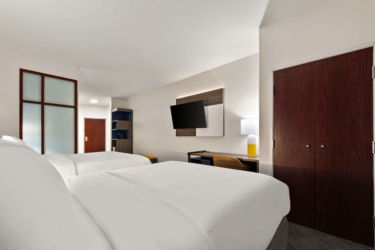 Bedroom 3, Comfort Suites Bastrop, Bastrop