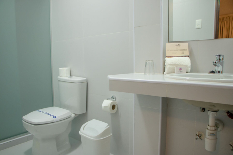 Bathroom 4, Hotel Calacoto, Pedro Domingo Murillo