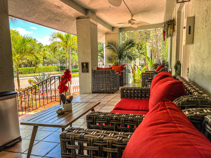 Others 1, VIinoy House, Pinellas