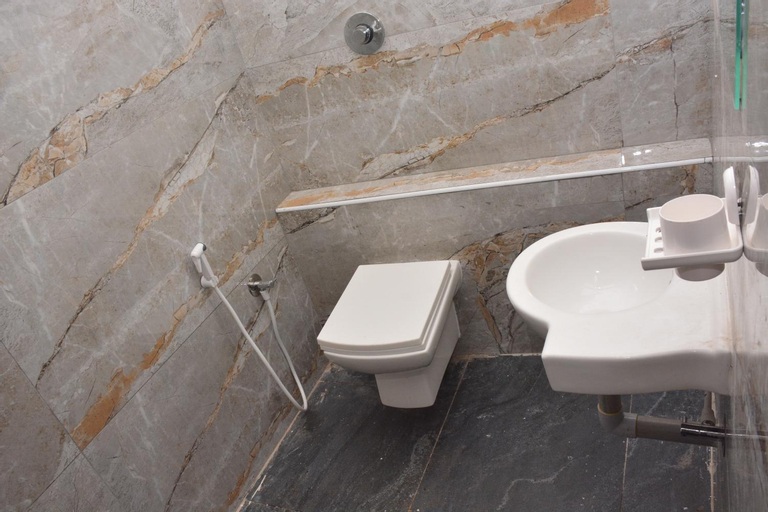 Bathroom 4