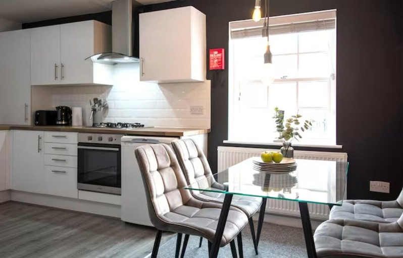 Others 4, 2 Bedroom Heron Apt Leamington Spa, Warwickshire