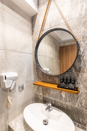 Bathroom 5, Olympus Pantheon Luxury Rooms, Central Macedonia