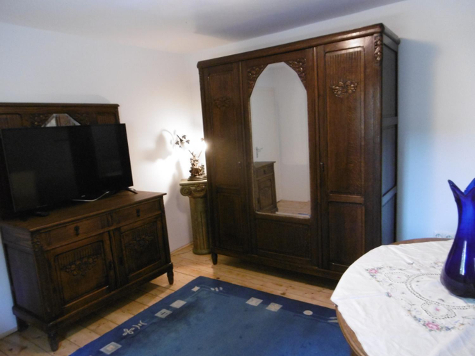 Others 3, Gastehaus Chateau d‘Orsay, Wesel