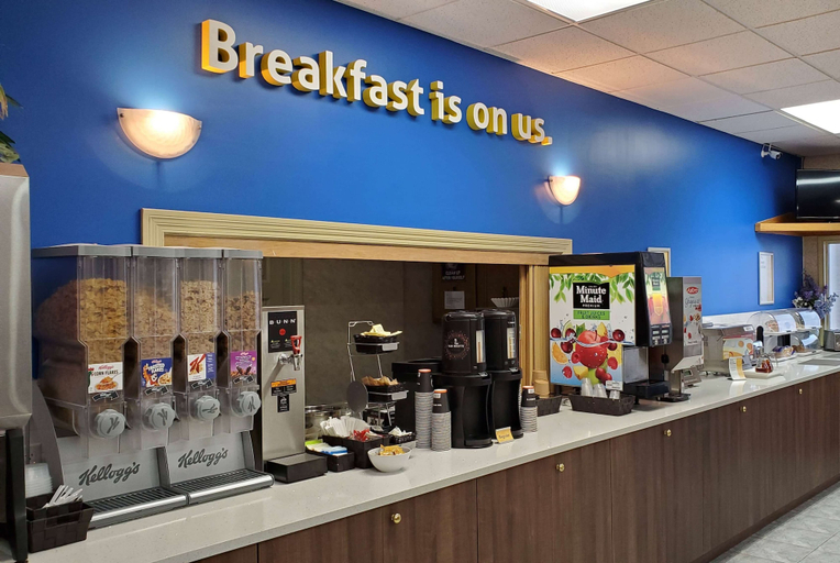 Food & Drinks 5, Days Inn & Conference Centre by Wyndham Penticton, Okanagan-Similkameen