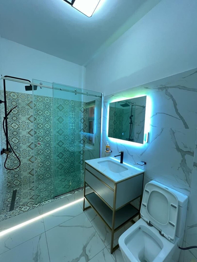 Bathroom 4, Sujimoto Apartment MacDonalds, Eti-Osa