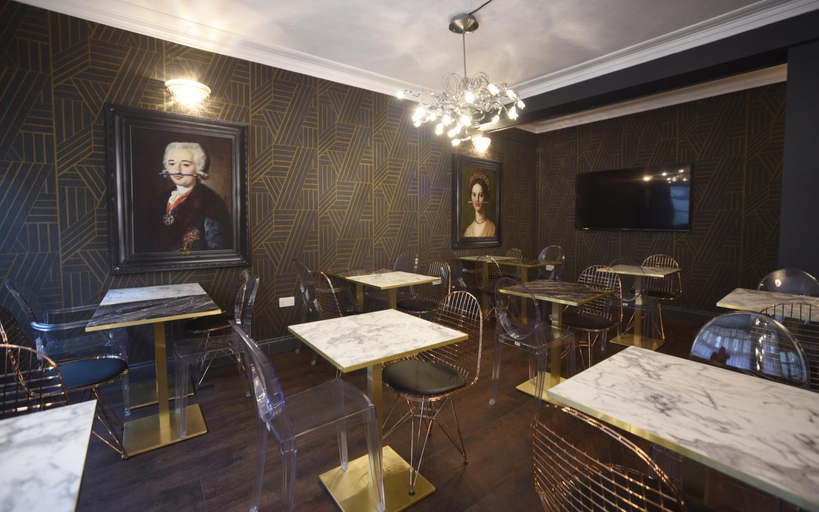 Food & Drinks 4, The Pack And Carriage London, London