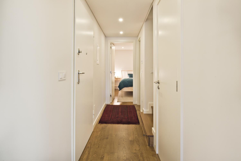 Others 3, BmyGuest - Sao Bento Terrace Apartment, Lisbon