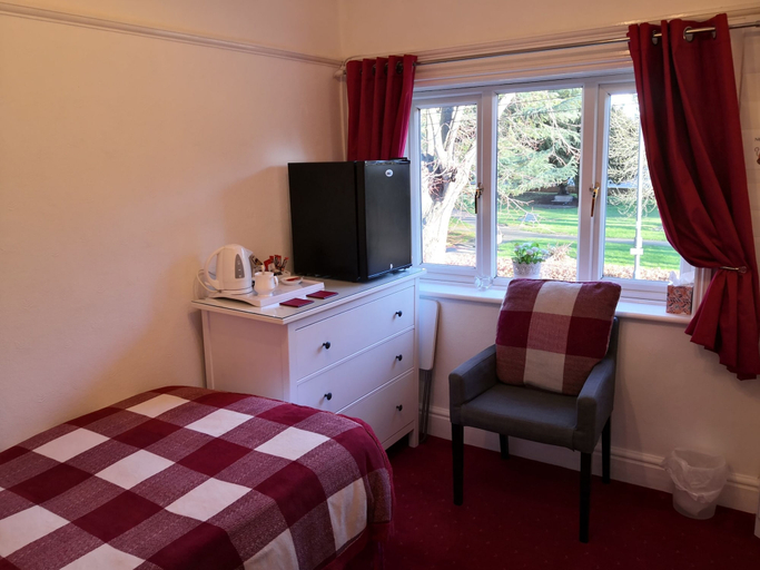 Bedroom 2, Ashgrove House, Warwickshire